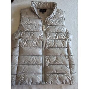 Truth by Republic Women's Puffer Vest XS Silver Gray Zip Up Quilted Sleeveless.